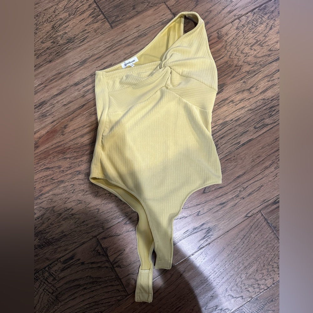 Heartloom Yellow Ribbed Twist-Front One-Shoulder Bodysuit